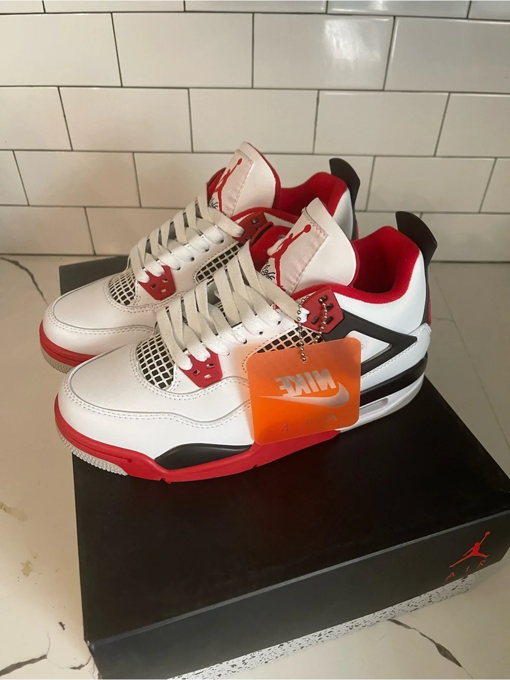 Men’s Retro 4 Fire Red Size 5.5.